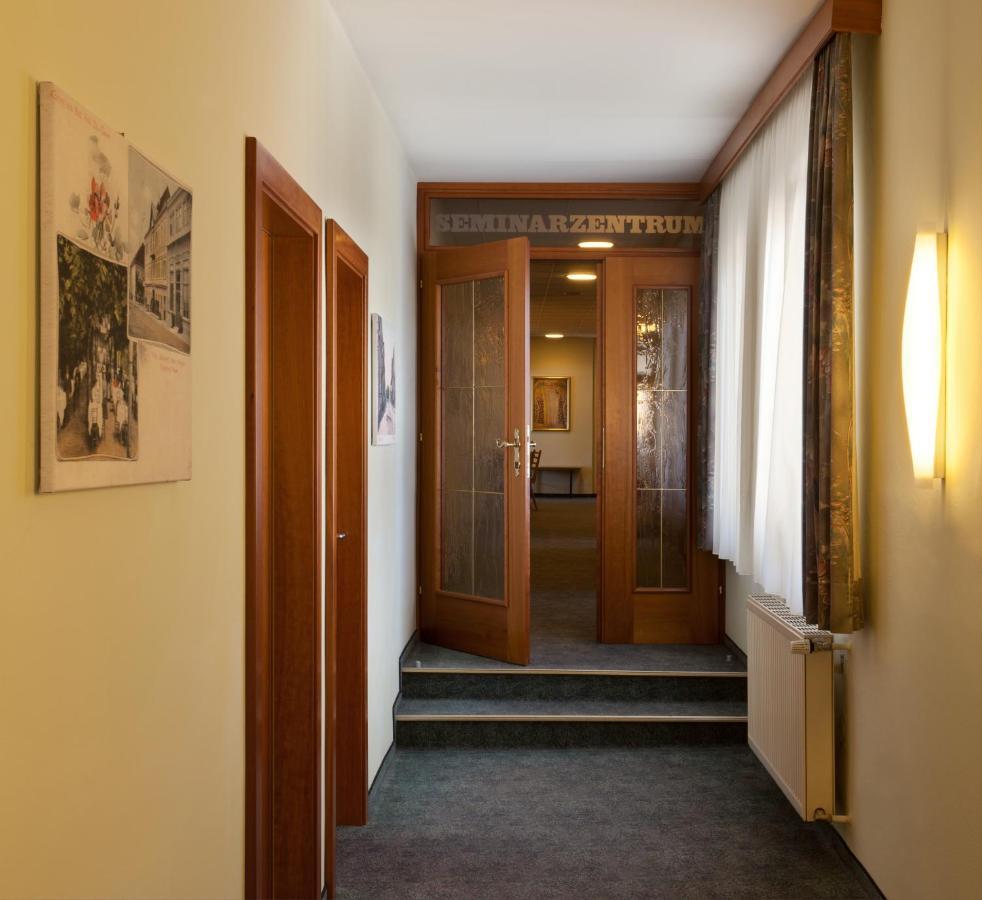 Hotel Hallerhof Bad Hall Buitenkant foto
