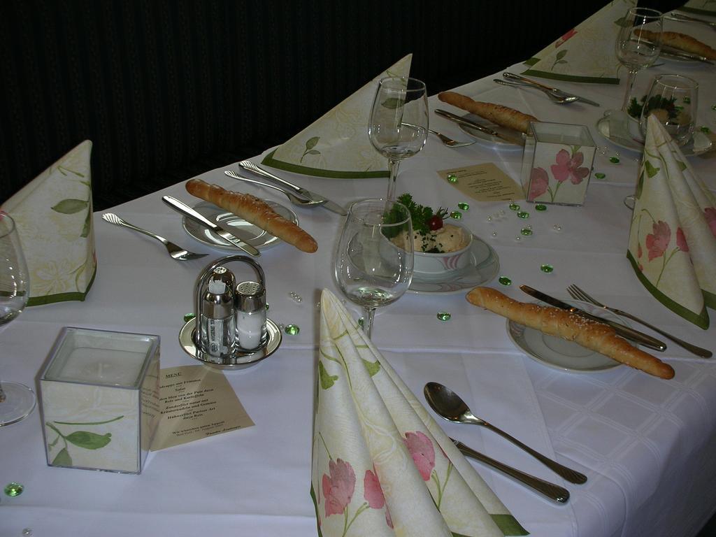 Hotel Hallerhof Bad Hall Buitenkant foto