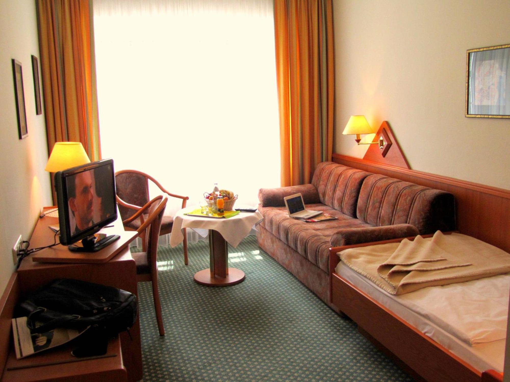 Hotel Hallerhof Bad Hall Buitenkant foto