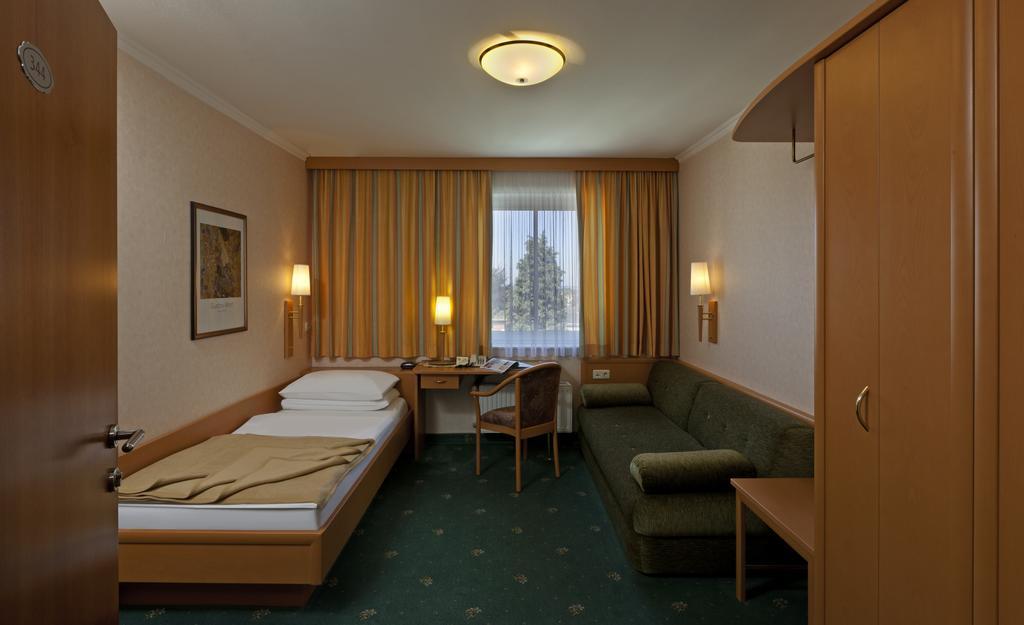 Hotel Hallerhof Bad Hall Buitenkant foto